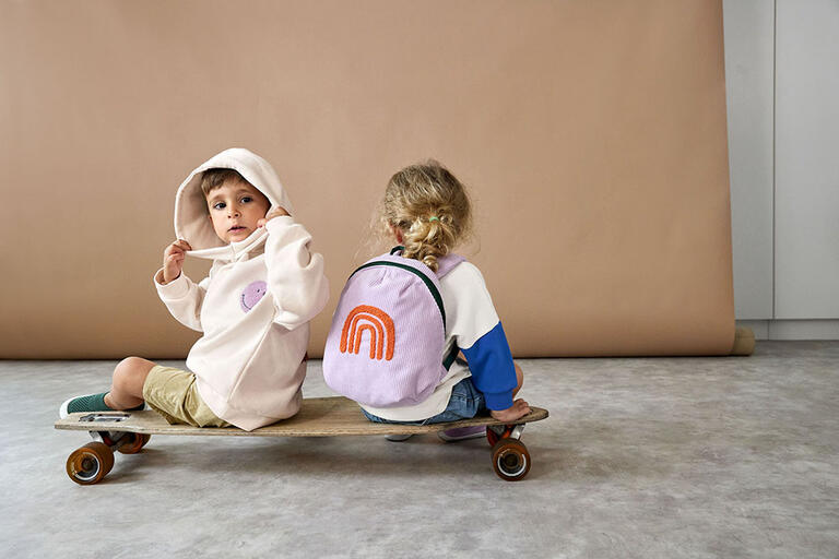 Lassig - Mini Mochila infantil Little Gang Rainbow Lilac