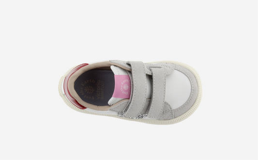 Victoria Barefoot - Oliver Plata