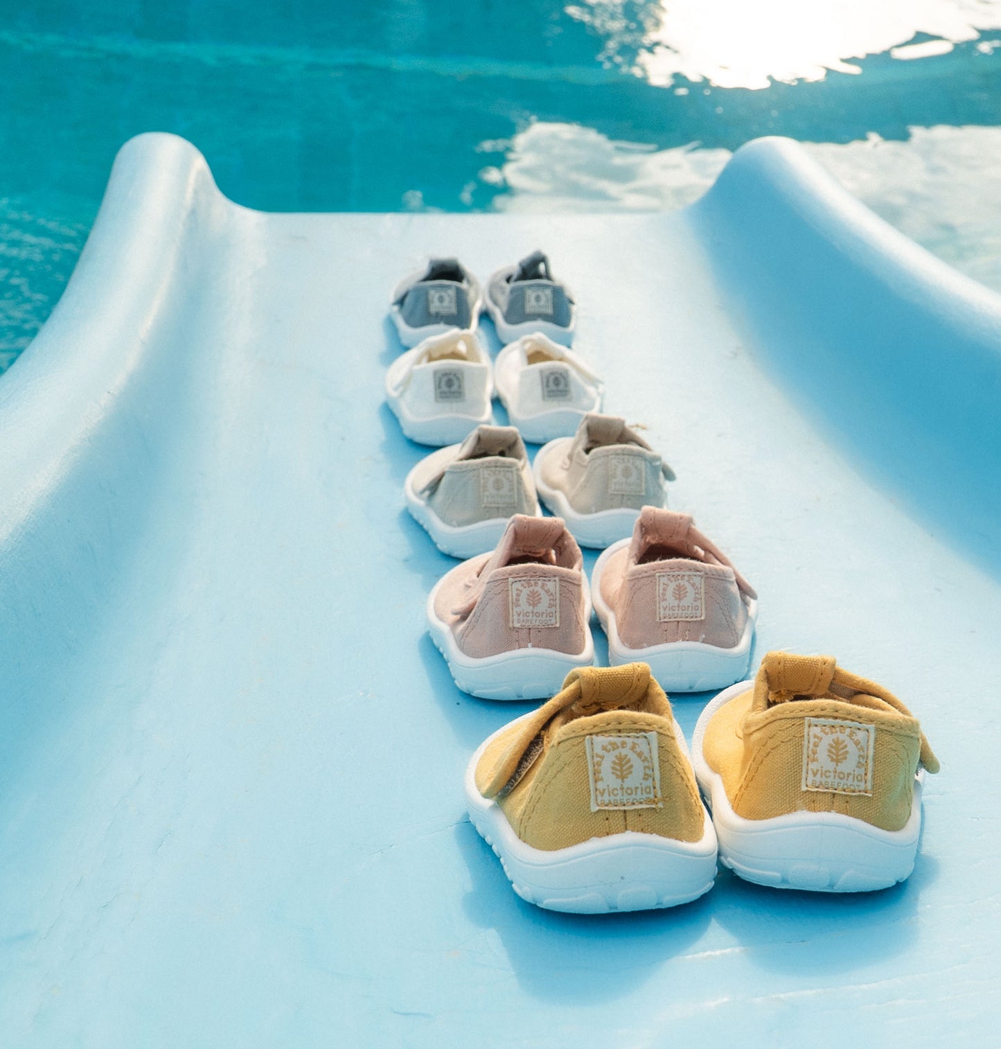 Victoria Barefoot - Sandálias Bosco de Lona Trigo