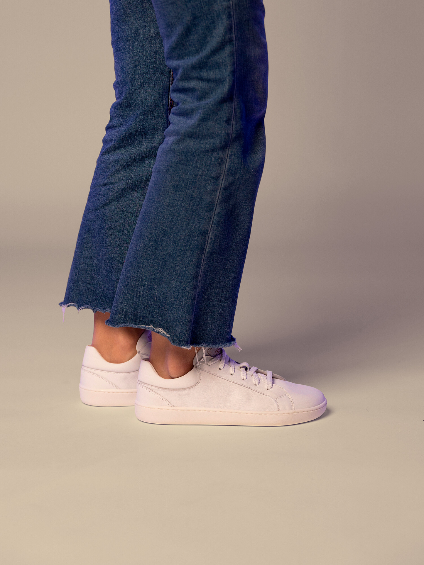 MUM Barefoot - Diana White