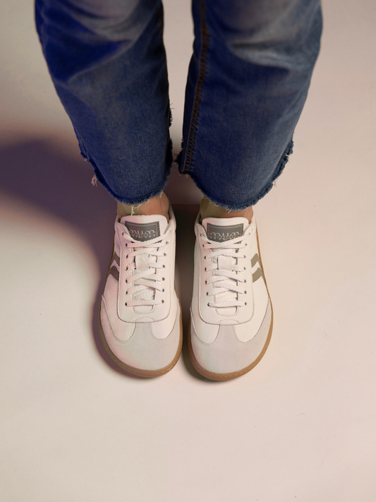 MUM Barefoot - Inés Meadow