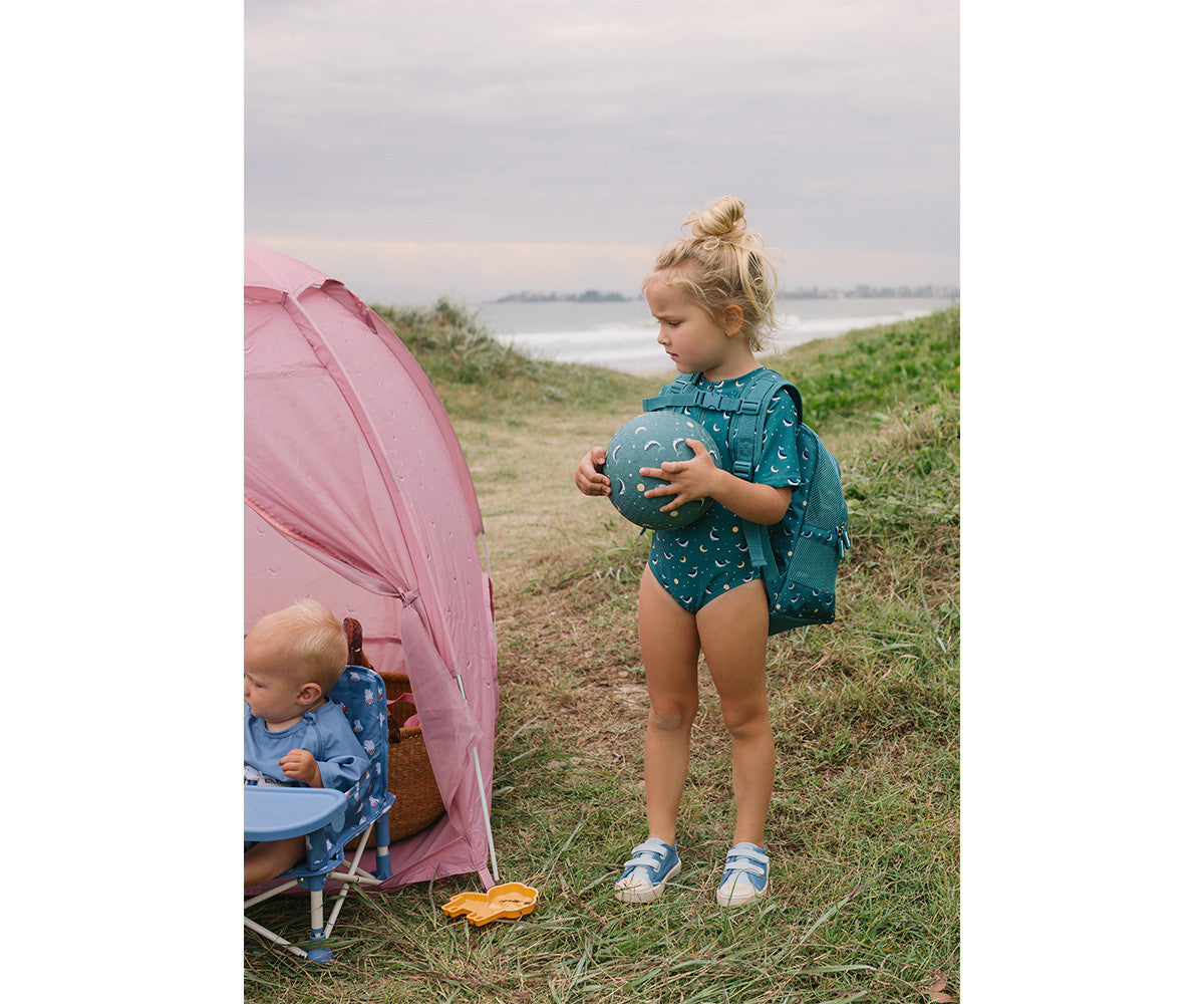 Monnëka - Mochila anti-areia infantil Whale Teal