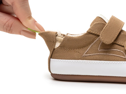 Tip Toey Joey - Bossy Green Lona Amendoa