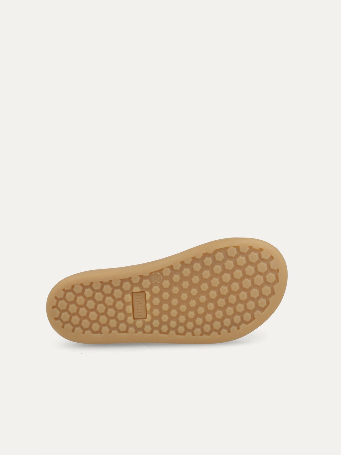 MUM Barefoot - Inés Meadow