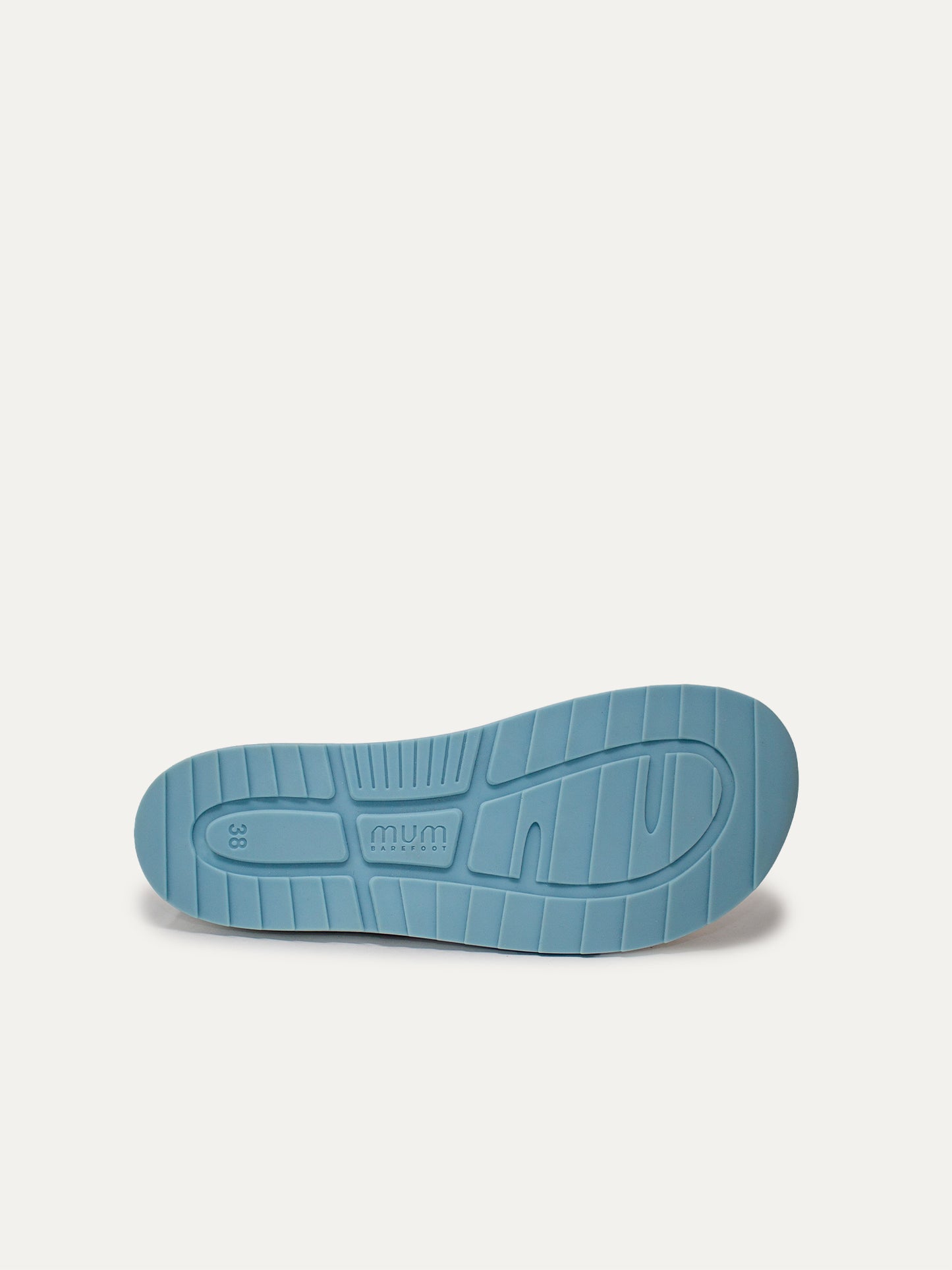 MUM Barefoot - Daniela Cloud